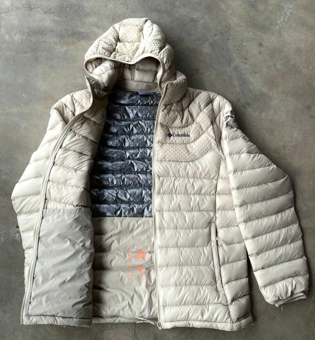 Casaca Columbia Hombre – Beige Ligera y Acolchada