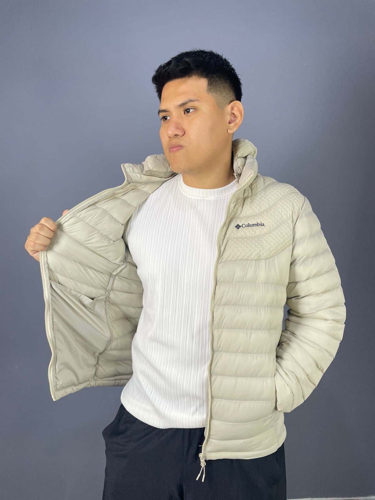 Casaca Columbia Hombre – Beige Ligera y Acolchada