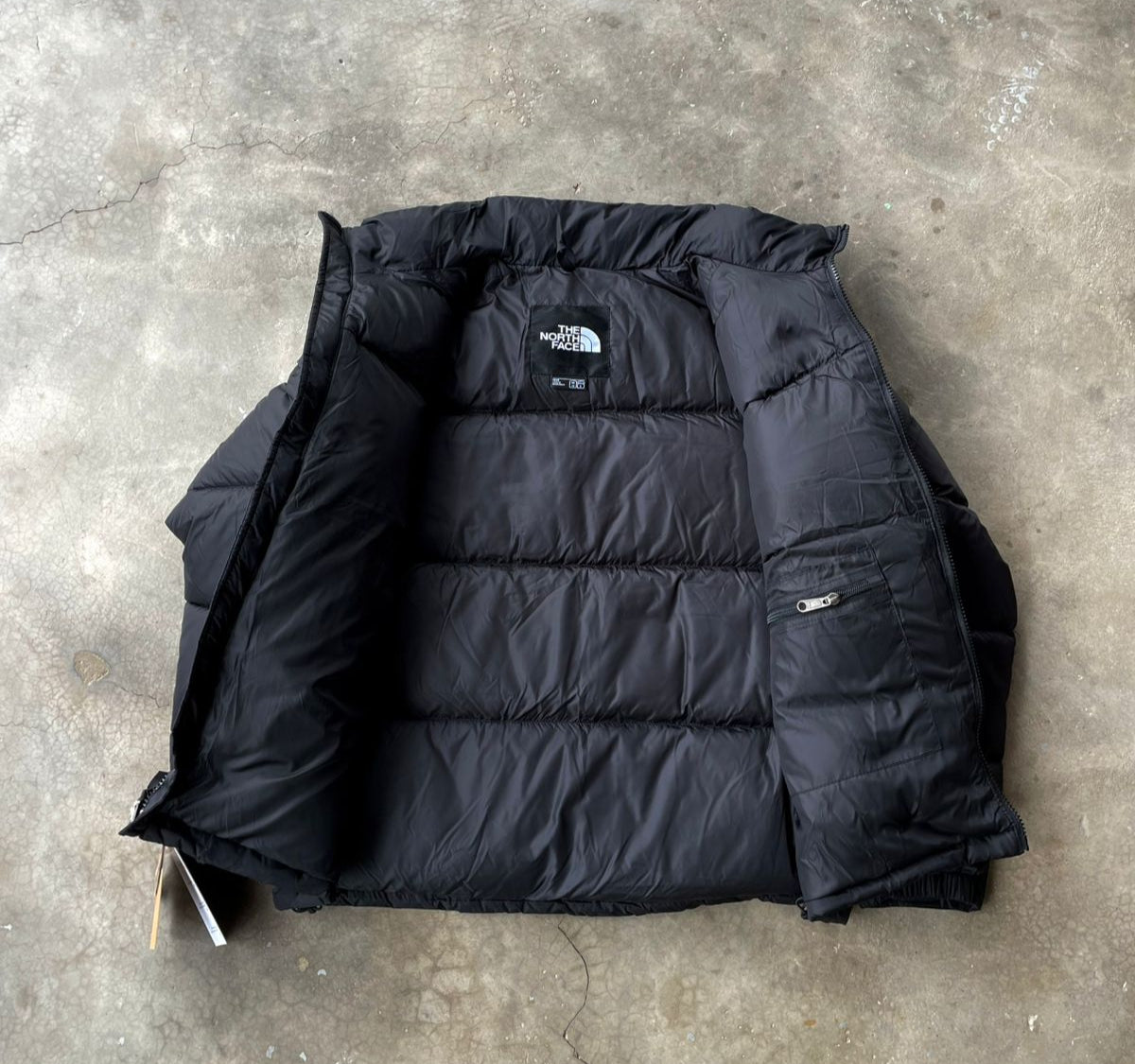 🧥 Casaca TNF Nuptse 700 de Pluma Negro