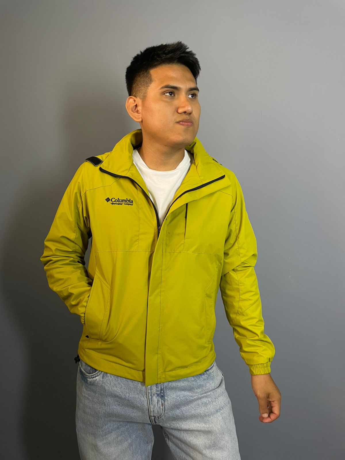 Casaca Cortavientos Montaña verde limon