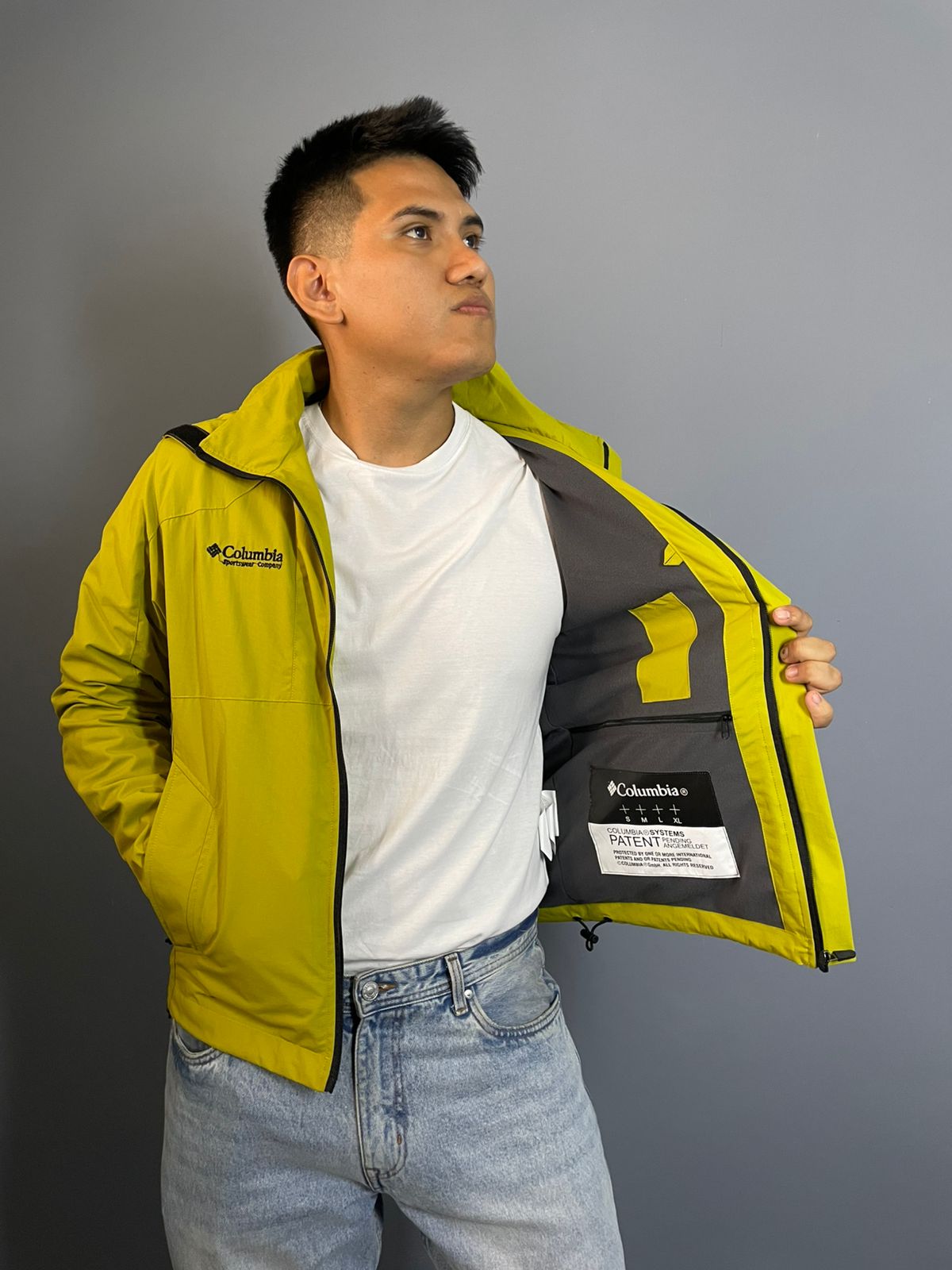 Casaca Cortavientos Montaña verde limon