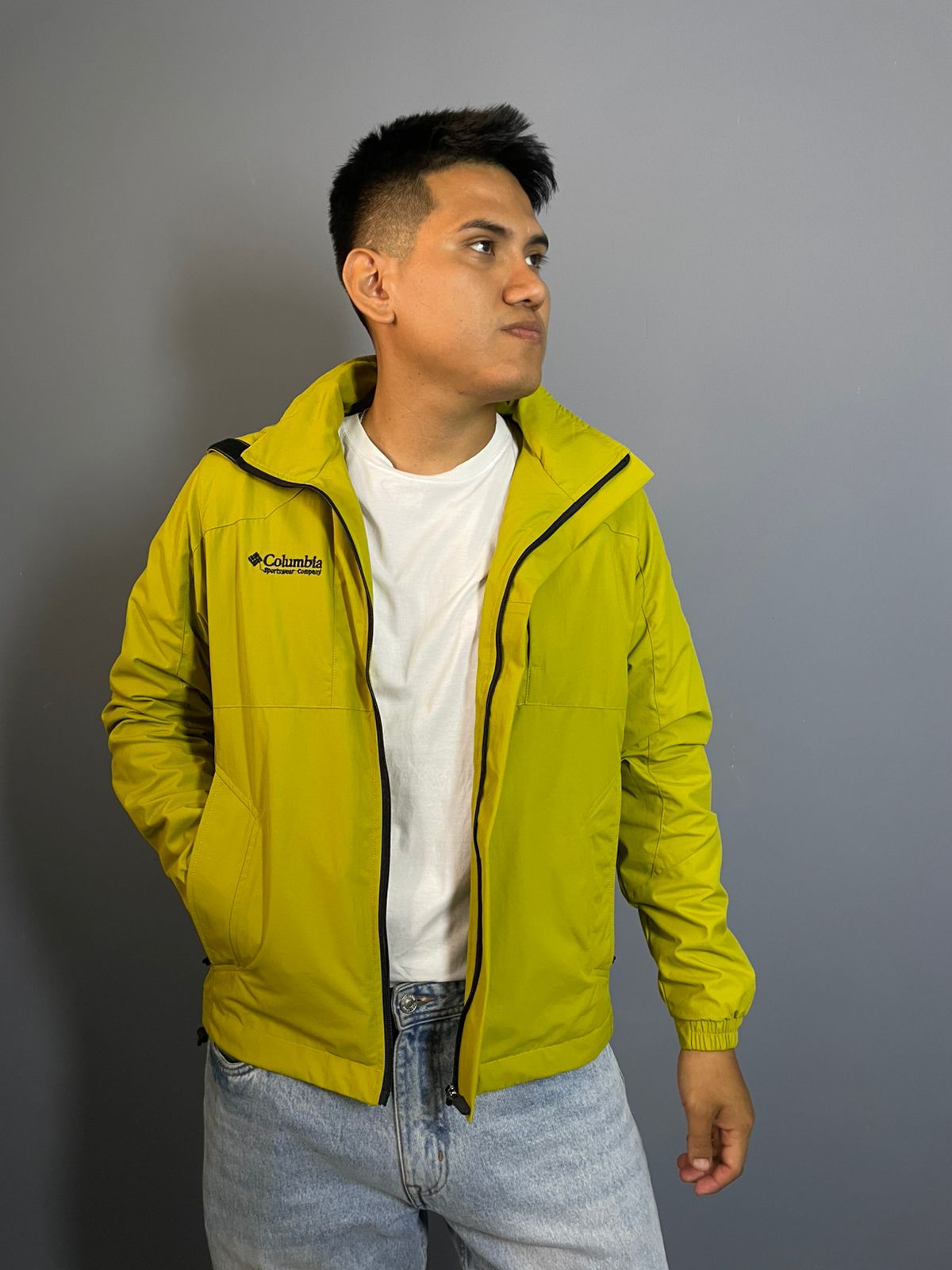 Casaca Cortavientos Montaña verde limon