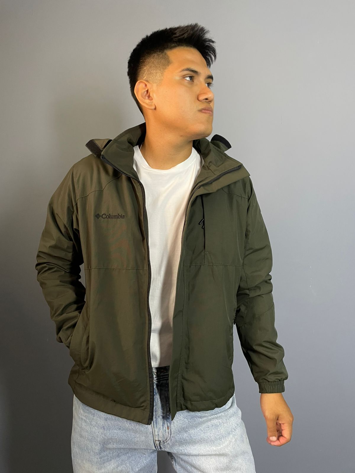 Casaca Cortavientos Montaña verde militar